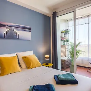 T2 Avec Loggia Fleurie Et Ensoleillée Toulon